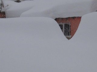 Evler Kar Altında Kayboldu