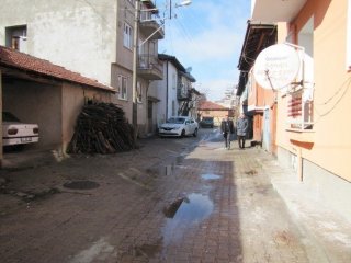 Her Yerde Kar Orada Güneş Var