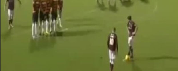 Futbolcu Çıldırdı!