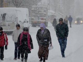 O İlde Kar Yüzünden Okullar Tatil
