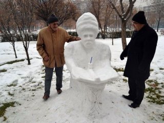 Kardan ’Mimar Sinan’ Heykeli