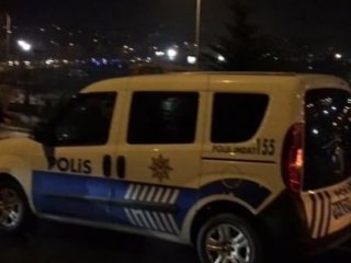Eyüp'te Polis Aracına Silahlı Saldırı