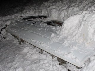 Minibüs çığ altında kaldı: 1 ölü