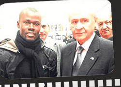 MHP ırkçı diyenlere fotoğraflı cevap