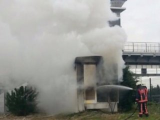 Metrobüs Turnikesinde Patlama: Yaralılar Var