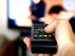 Dizi Seyreden Kadınlar Hayatlarını Beğenmiyor