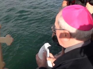 Denizde Haç Çıkardılar