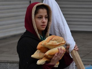 Silopi'de Güvenlik Güçlerinin Yardımları Sürüyor