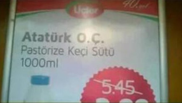 Atatürk Afişi İçin Özür Geldi