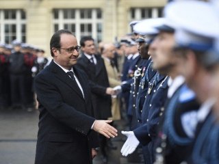 Hollande: “Terör Yanlısı 50 Yabancı Yakalandı”