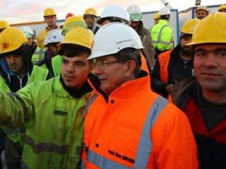 Başbakan Davutoğlu'ndan ikramiye sözü