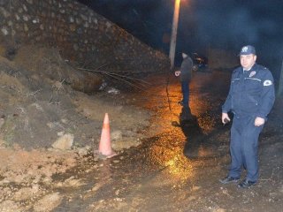 Heyelan Korkusu Mahalleyi Sardı