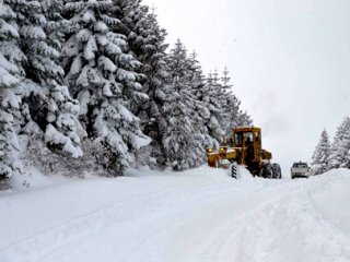 498 Köy Yolu Ulaşıma Kapandı