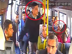 Yaşlı Kadının Şalvarından Cüzdanı Böyle Aldı