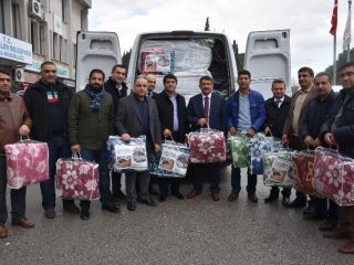 Bayırbucak Türkmenlerine Yardım Yağıyor