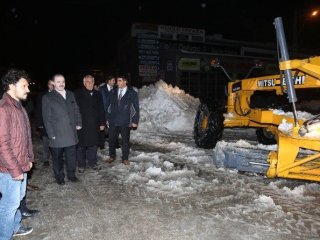 Tuşba Belediyesi’nden Karla Mücadele Seferberliği