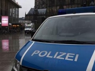 Köln’de Bir Grup Göçmene Saldırı