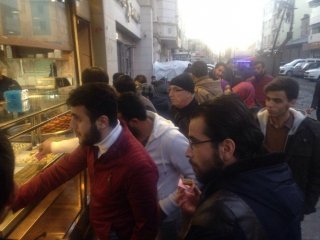 Ak Gençler Sur Esnafını Ziyaret Etti