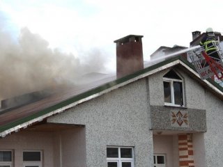 Çatı Yangını Korkuttu