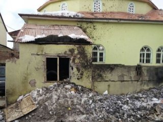 Kansızlar Camiyİ Bu Hale Getirmiş!