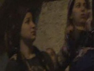 Okul Yakmaya Çalışan Teröristlere Kadınlar Engel Oldu