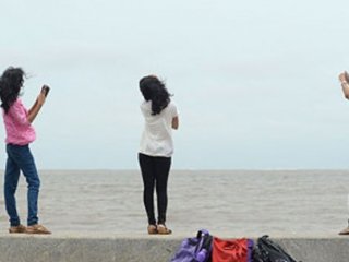 Hindistan'da Selfie Çekmek Yasaklandı!