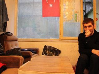 Engelli Genci Ailesi Evden Kovdu