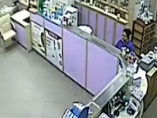 Ankara'da Eczane Soygunu!