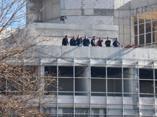 Paralarını Alamayan İşçiler İntihara Kalkıştı