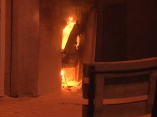 Başbakanlık Ofisi karşısında yangın