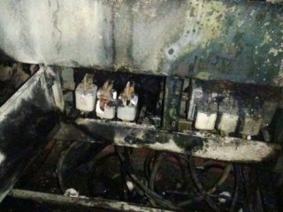 Elektrik trafosunu ateşe verdiler