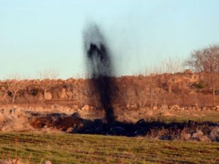 Tarlada Petrole Soruşturma