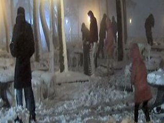 Karlı Havada Horon Teptiler