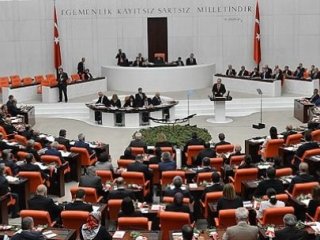 MHP'li Vekiller Ayakta Alışkladı