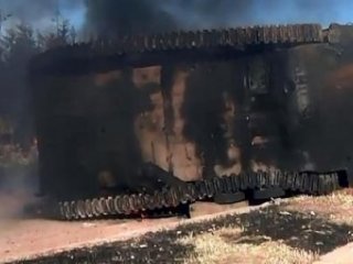 2 Tankla 3 Askeri Aracı İmha Ettiler
