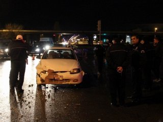 Kırmızı Işıkta Durmadı: 1 Yaralı