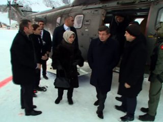 Davutoğlu, Davos'a helikopterle geçti
