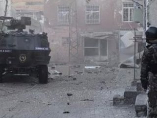 Diyarbakır Bismil'de Operasyonlar Devam Ediyor