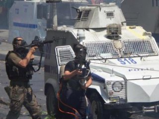 Polis Servisine Hain Saldırı