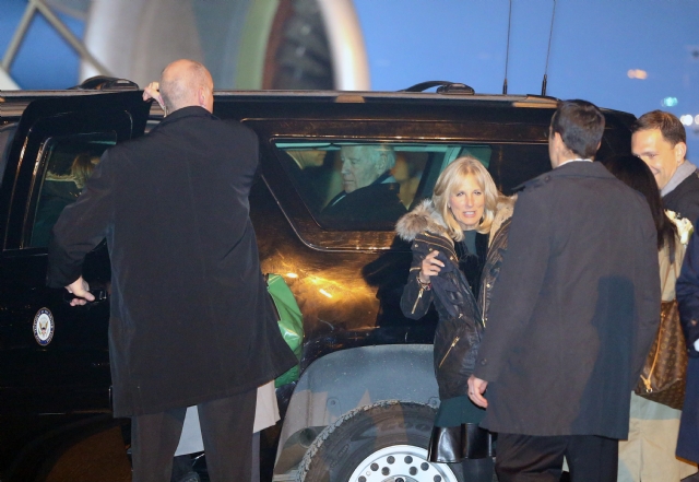 Joe Biden'ın Çantasında Ne Var?