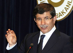 Davutoğlu, Mccully ile görüştü