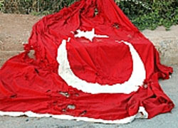 Irak'ta Türk bayrağına çirkin saldırı