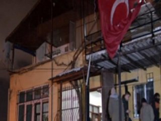 Şehit Üsteğmen Uğur Taşcı’nın baba evine düştü