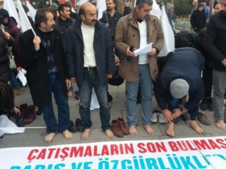 Siirt'te Çıplak Ayaklı Eylem