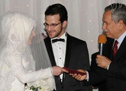 Arınç, nikah şahitliği yaptı