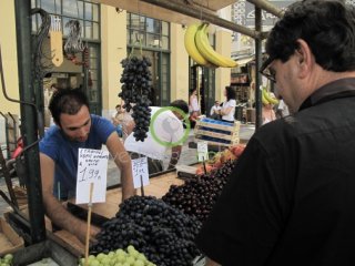 AB Aç Yunan'ı Tehdit Etti