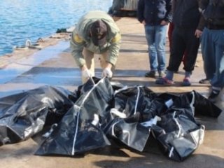 Yunanistan'da Mülteci Faciası: 11 Ölü