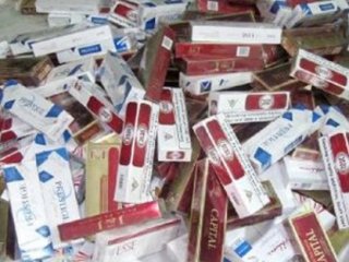 Çöp Kamyonundan Kaçak Sigara Çıktı