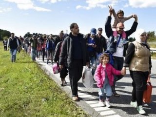 Danimarka mültecilerin parasına el koyacak