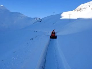 Çaldıran Eksi 41 Dereceyle Dondu